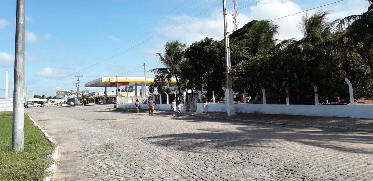 GRANJA EM EXCELENTE LOCALIDADE NA BR 101