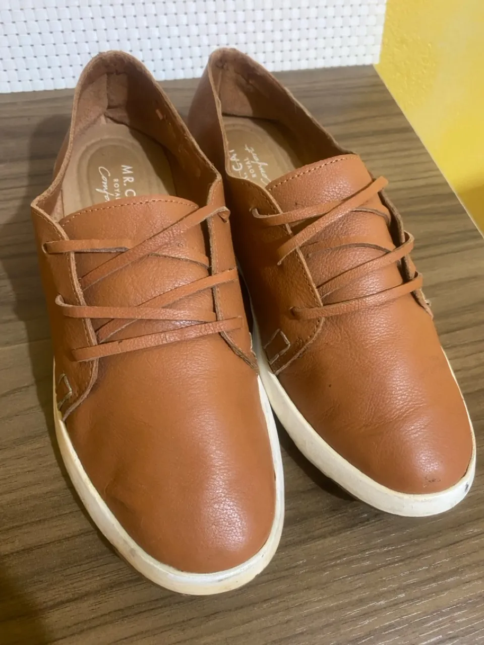 Sapatos Oxford de Couro Marrom - Conforto e Estilo