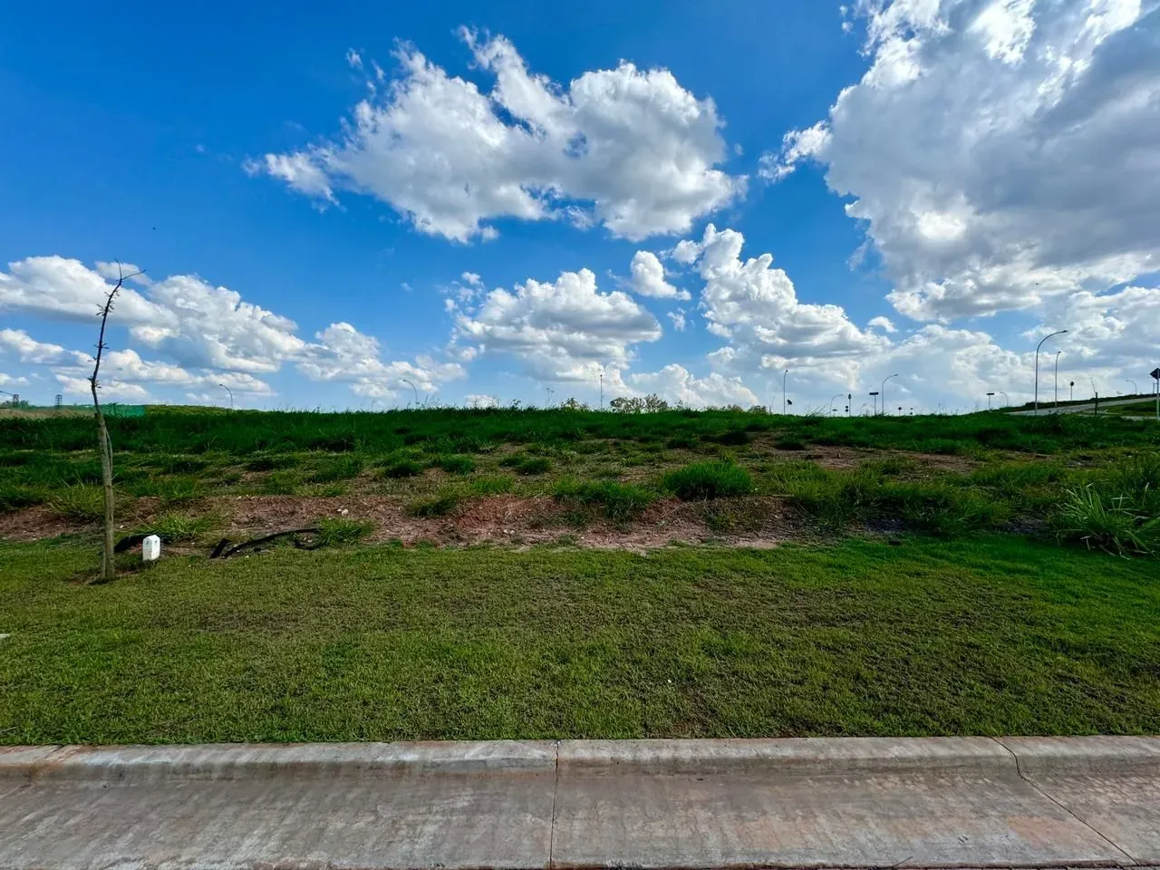 Lote no Condominio Vista Campinas 280 m2 valor 570 mil
