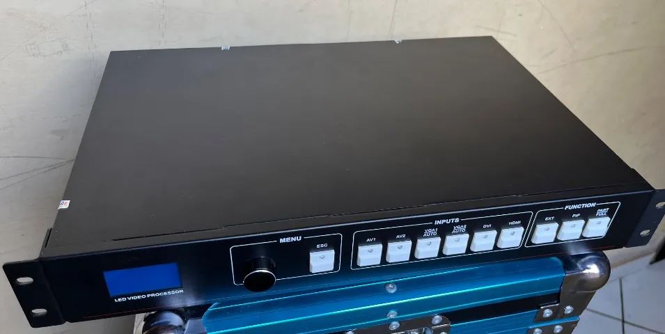 Processadora de vídeo + Send Card MSD 300 NovaStar