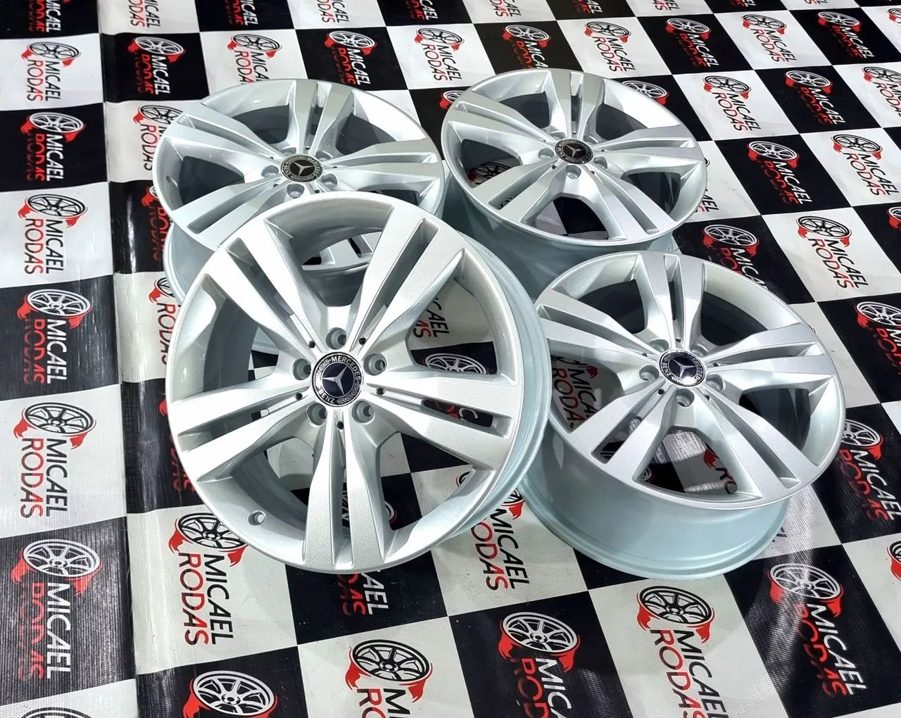 Jogo de rodas 19" Mercedes SLK e ml350 Originais 5x112 + Pintura Nova  - Foto 2