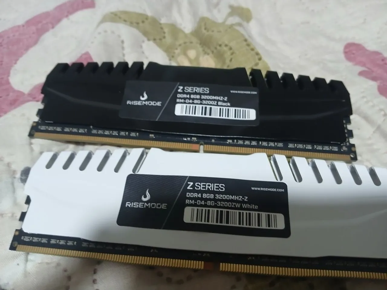 Memória RAM RiseMode Z Series DDR4 8GB 3200MHz