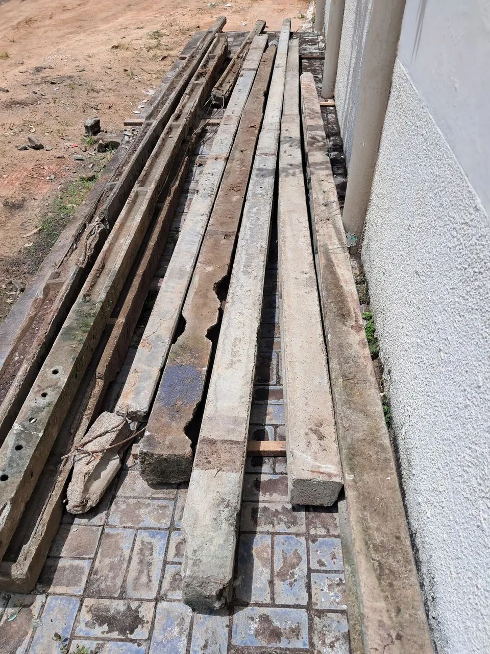 POSTE CONCRETO USADO RESIDENCIAL 
