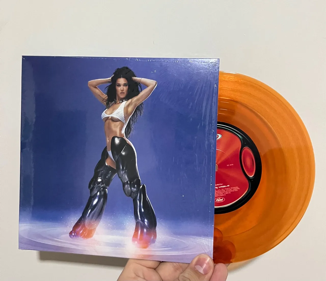 Katy perry - 143 kit vinil e cd single woman s world.