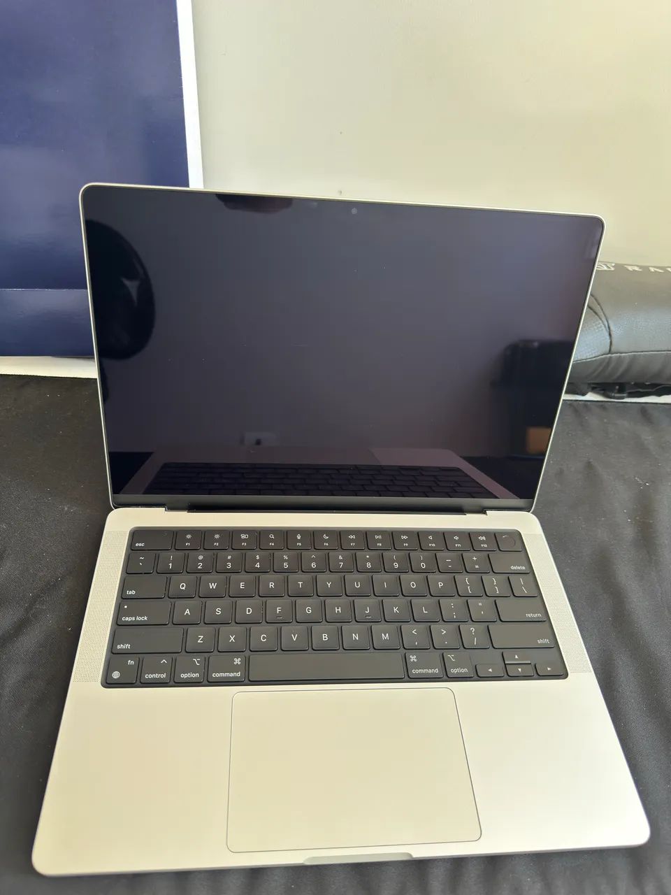 Macbook pro m3 pro chip m3 pro 12/18 1TB de armazenamento e 18GB Ram - Foto 4