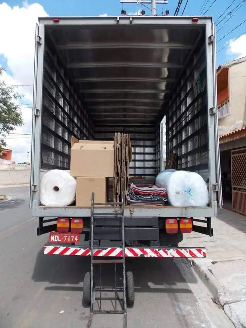 FRETE E MUDANÇA GOIANIA APARECIDA e CIDADES - Foto 2