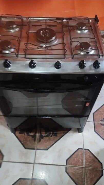 Vendo fogão 5 bocas, Esmaltec, em perfeito estado, funcionando tudo perfeitamente. - Foto 4