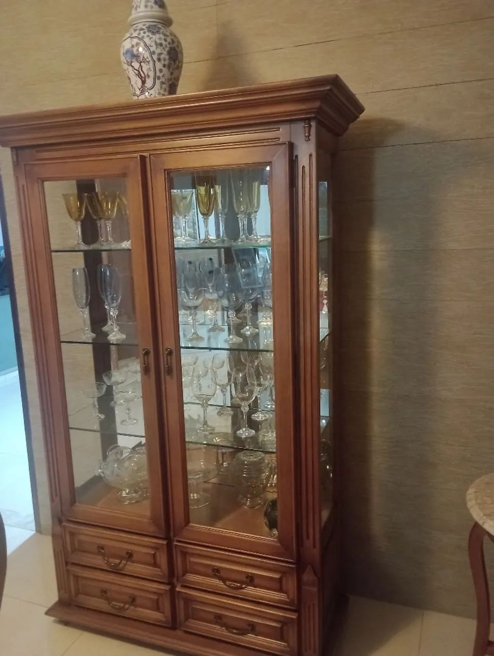 Cristaleira de madeira 64305772334850121