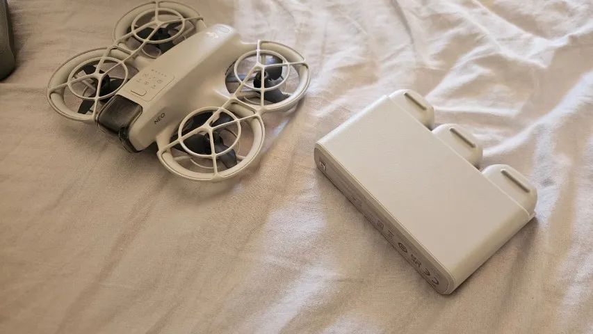 Drone DJI Neo Combo Fly More + case - Foto 5