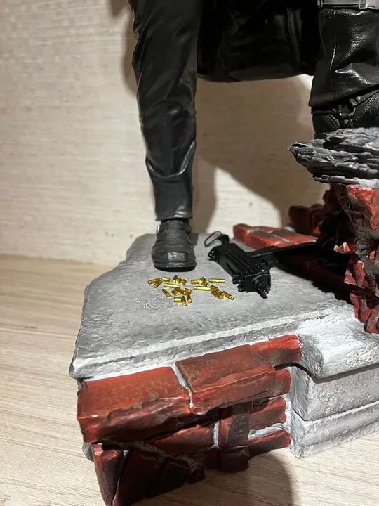Estátua Justiceiro The Punisher Iron Studios Legacy Replica 1/4 - Foto 2