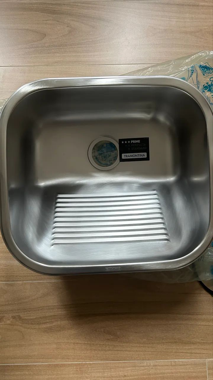 Tanque Tramontina Prime Hera 40x35 Inox fosco acetinado com válvula de embutir e sobrepor - Foto 4