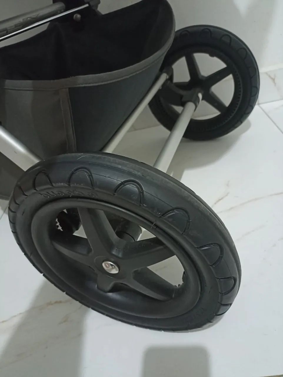 Carrinho de Bebê - bugaboo cameleon (importado) - Foto 5