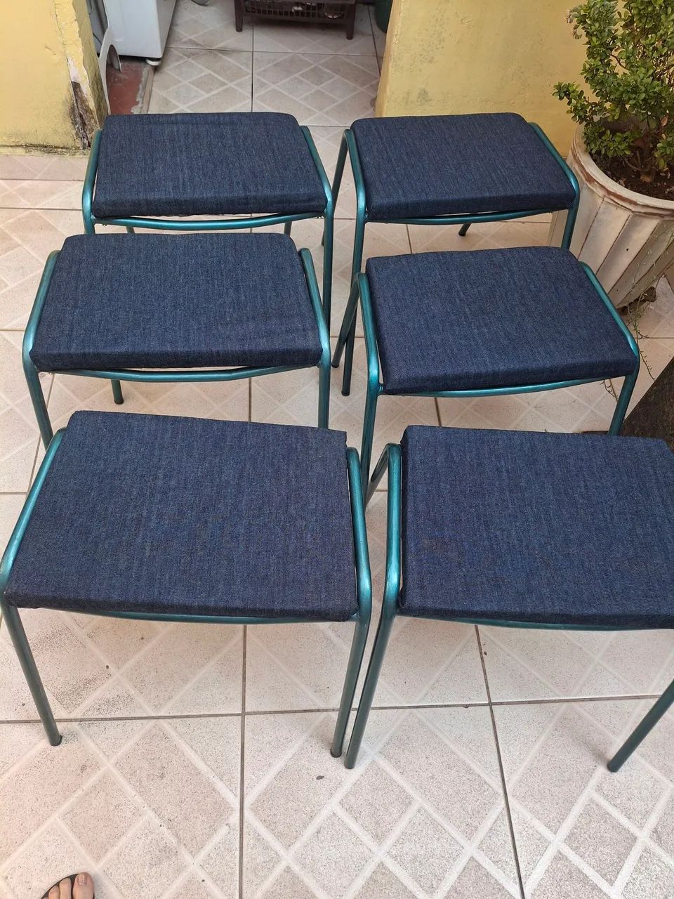 Conjunto de 6 banquetas estofados jeans - Foto 2