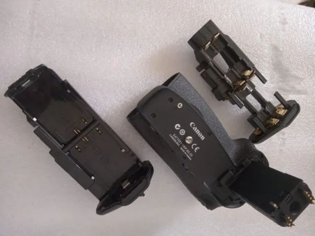 Canon Battery Grip Bg-E9 Câmera Dslr 60D - Foto 2