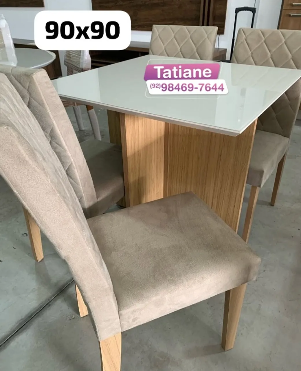 Mesa de Jantar 90x90 Tampo de Vidro
