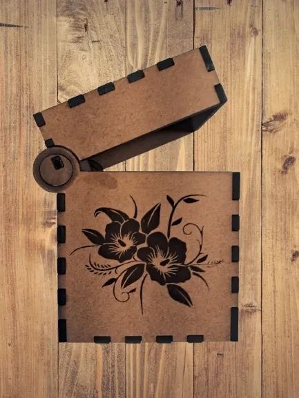 Caixinha em MDF com detalhes florais - Foto 2