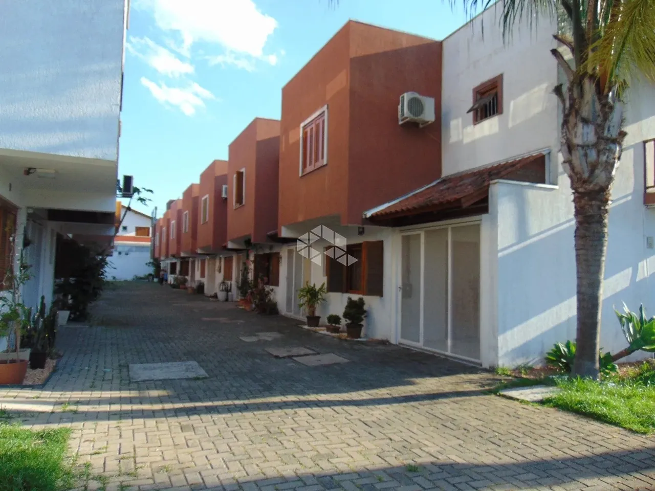 Casa em condomínio de 3 quartos com 2 garagens no bairro Tristeza