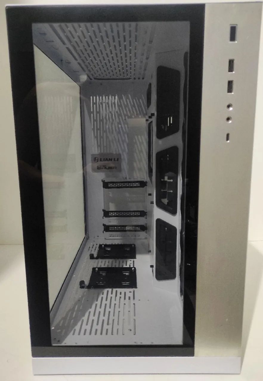 Gabinete Gamer Aquário Branco Lian Li PC-011 Dynamic - Foto 5