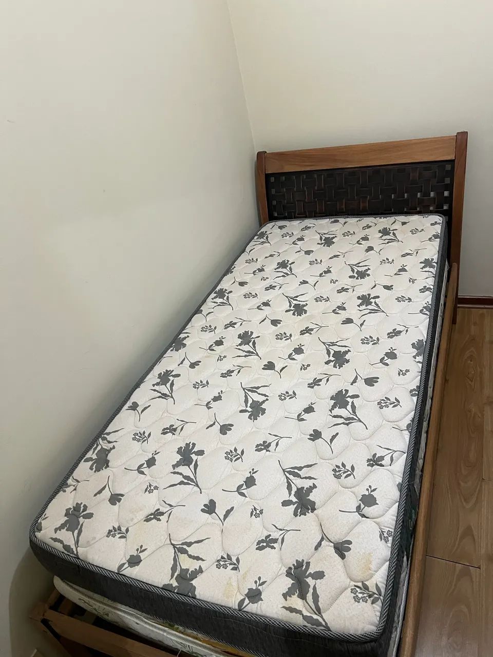 Cama de Solteiro Madeira