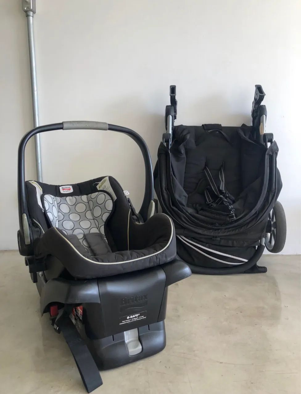 Carrinho de bebê + bebê conforto - Foto 4