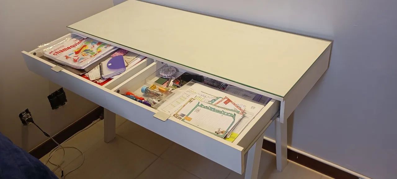 Mesa de escritório/ Penteadeira - Foto 2
