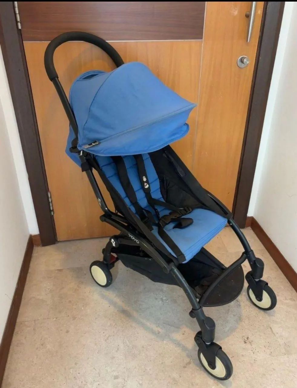 Carrinho de Bebê YOYO - Super Compacto, Leve e Ideal para Viagens