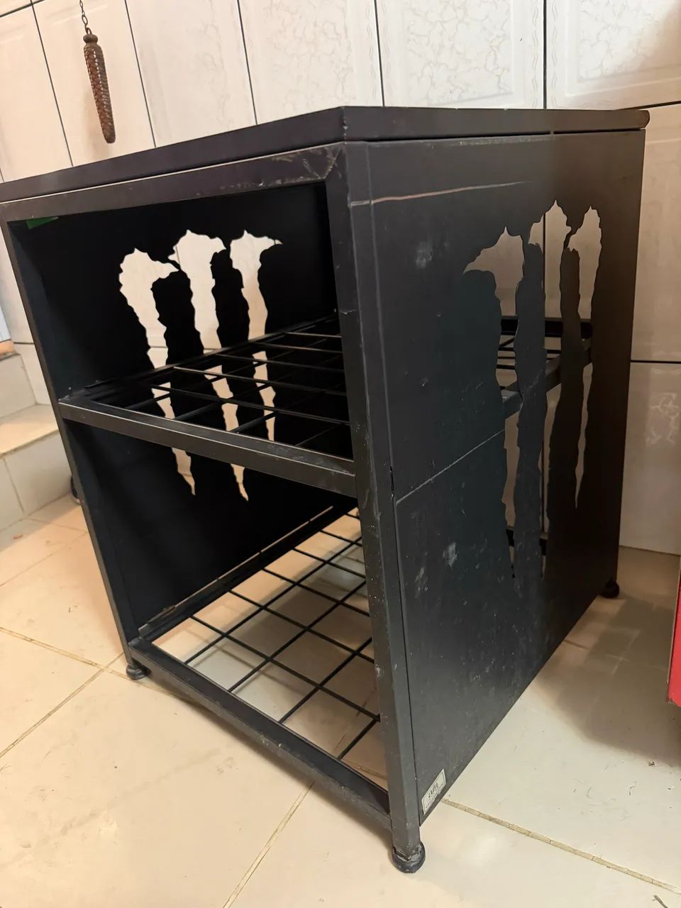 expositor de bebidas da Monster Energy