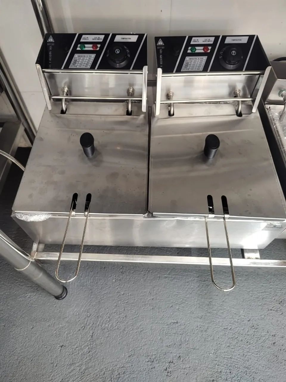 aln- FRITADEIRA ELÉTRICA 02 CUBAS STEVAN - 5000W