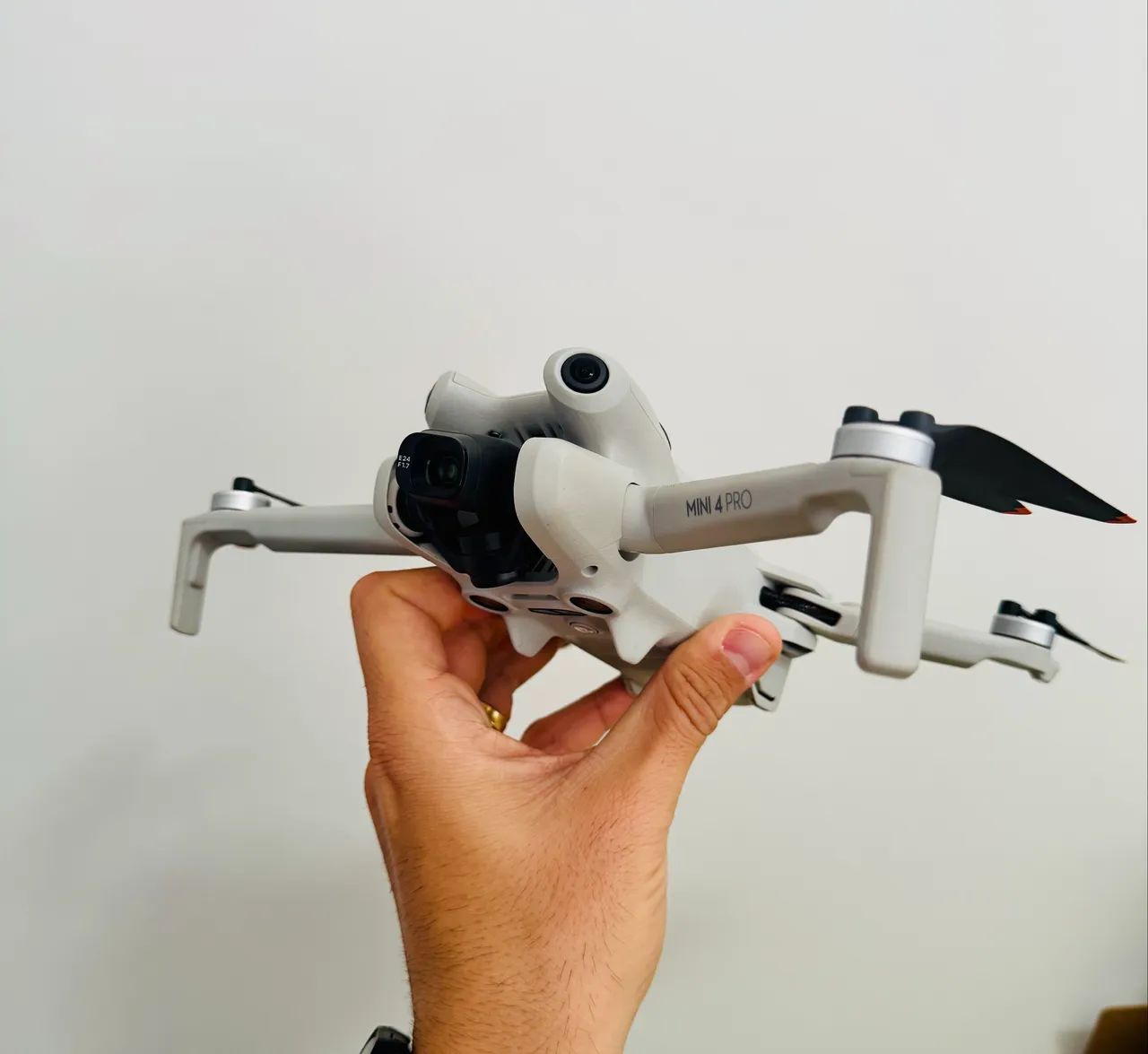 DJI Mini 4 Pro com controle RC-N2 caixa original
