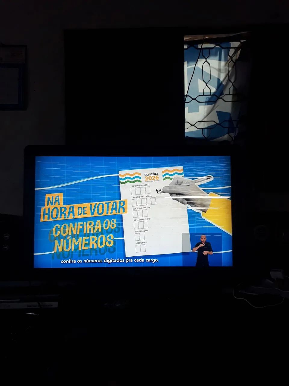 Tv Philips 39 sem nenhum trincado - Foto 4
