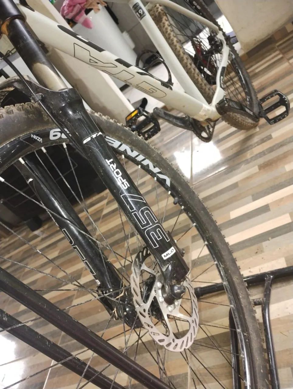 Bicicleta MTB aro 29 - Foto 2