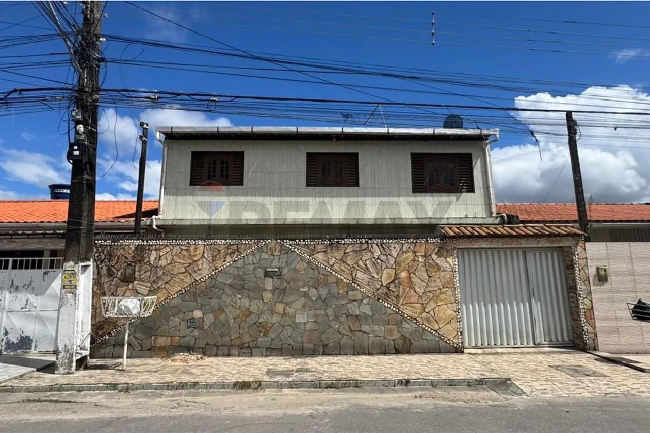 CASA À VENDA NO SALVADOR LYRA