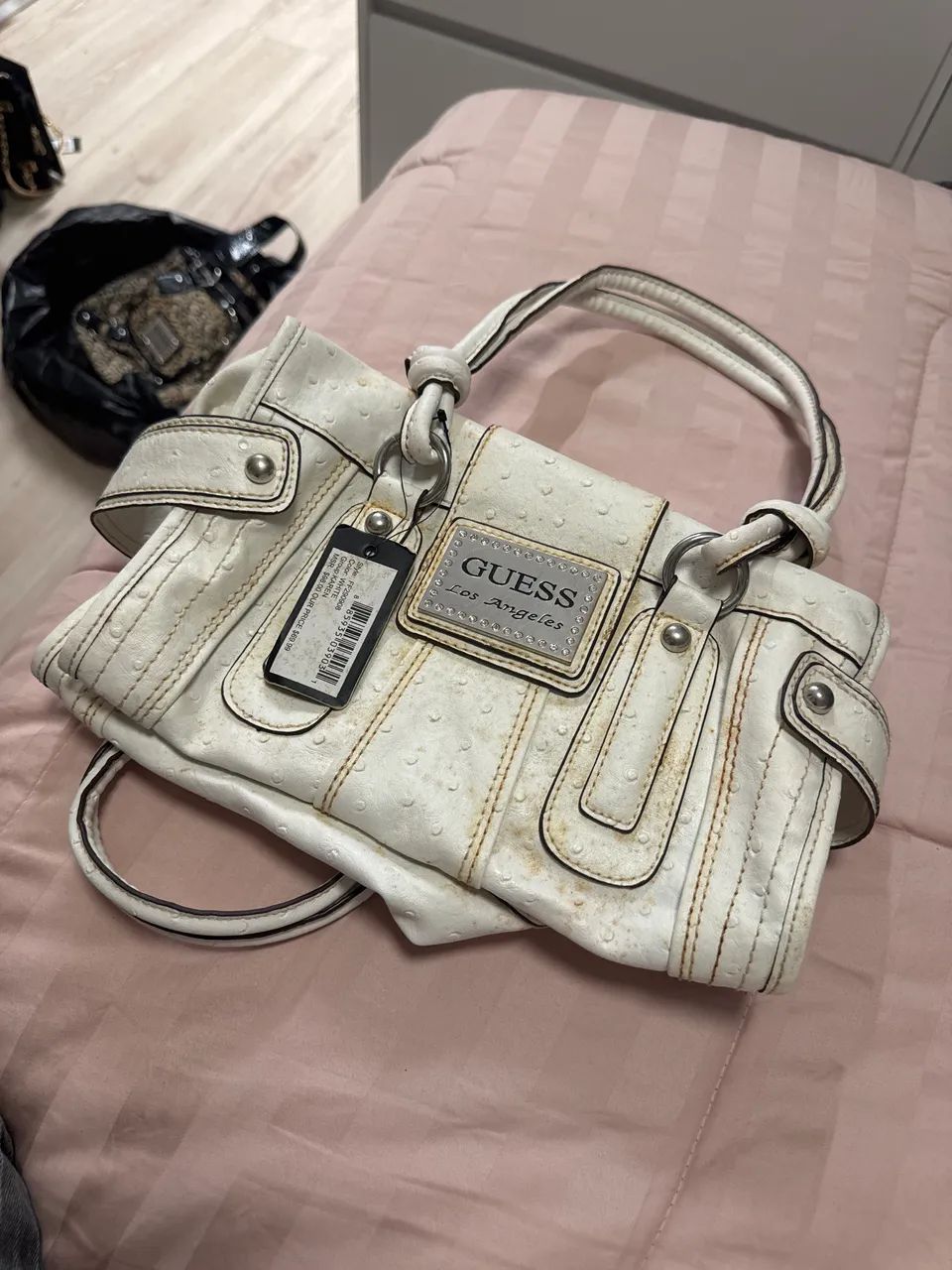 Bolsa guess sem uso off white 