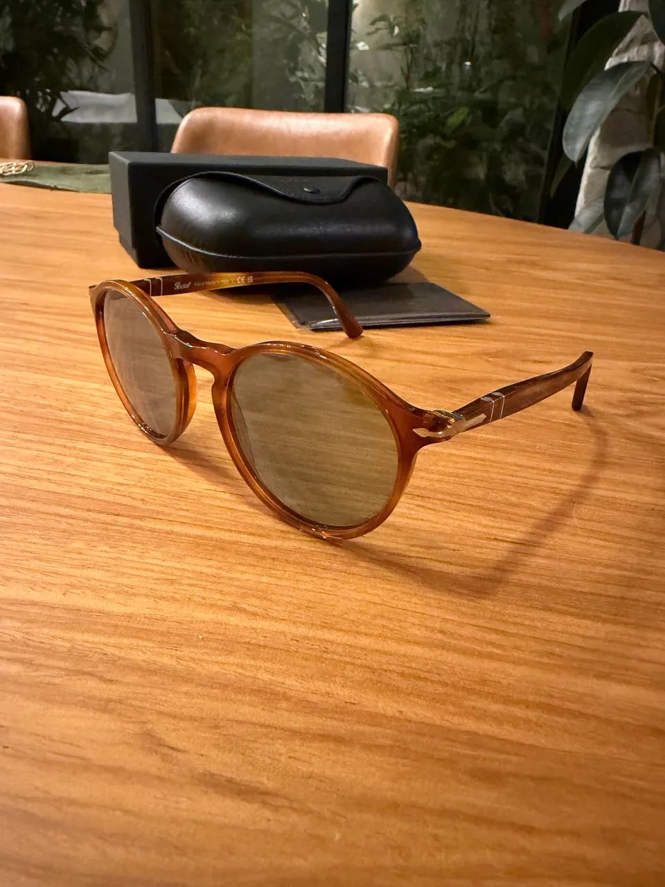 Óculos Persol Novo sem uso. 