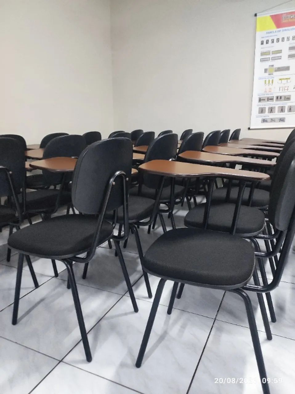 Cadeiras universitárias  - Foto 4