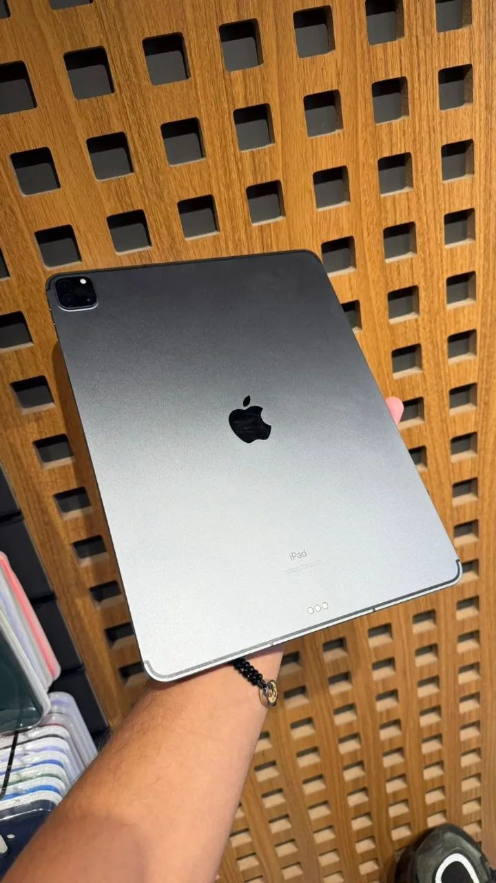 iPad Pro 12.9 M1 128GB 5ª Geração + CELULAR - PENCIL - CASE - CARREGADOR NOVO