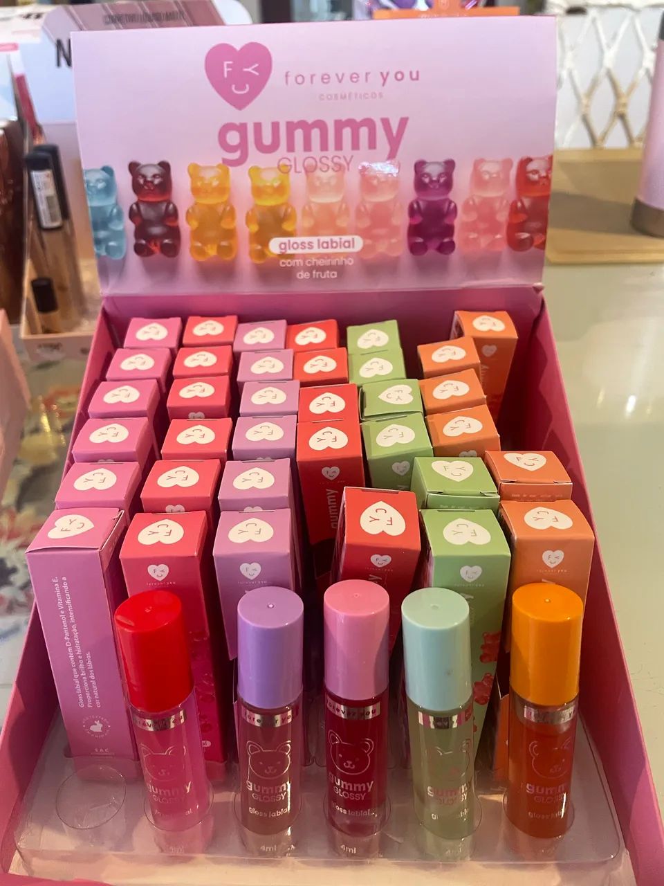 Gloss com cheirinho de fruta - Foto 3