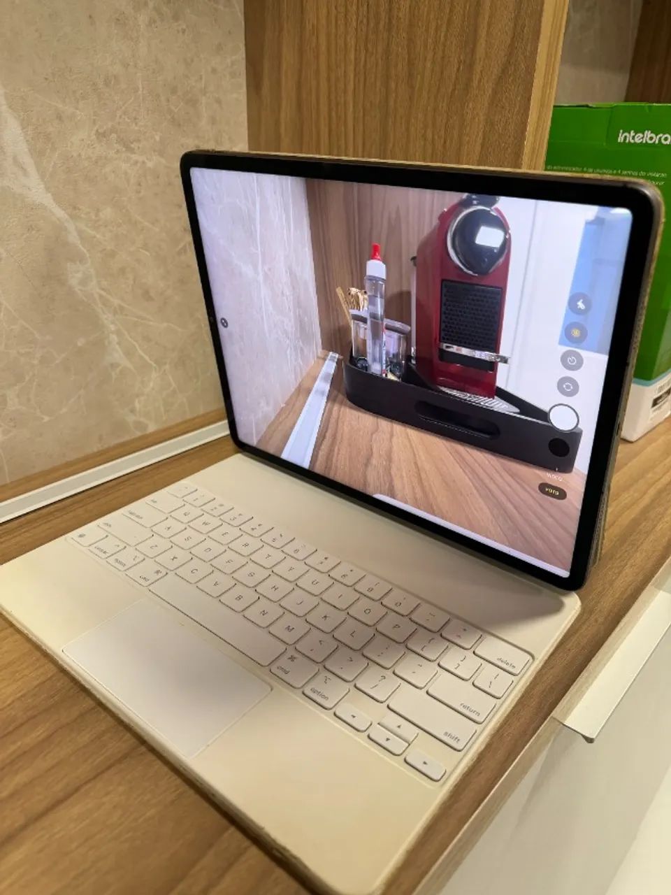iPad Pro 12,9 5ª Geração M1 256GB Cellular + Capa Teclado - Foto 5