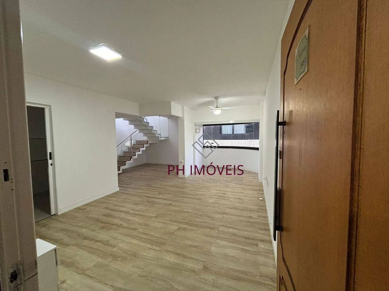 Apartamento duplex com 3 dormitórios sendo duas suítes na Jatiúca - 157m²