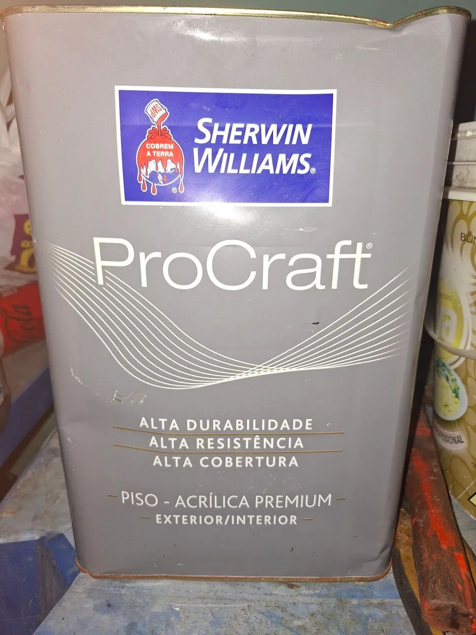 Vendo tinta Acrílica cor cinza 18litros