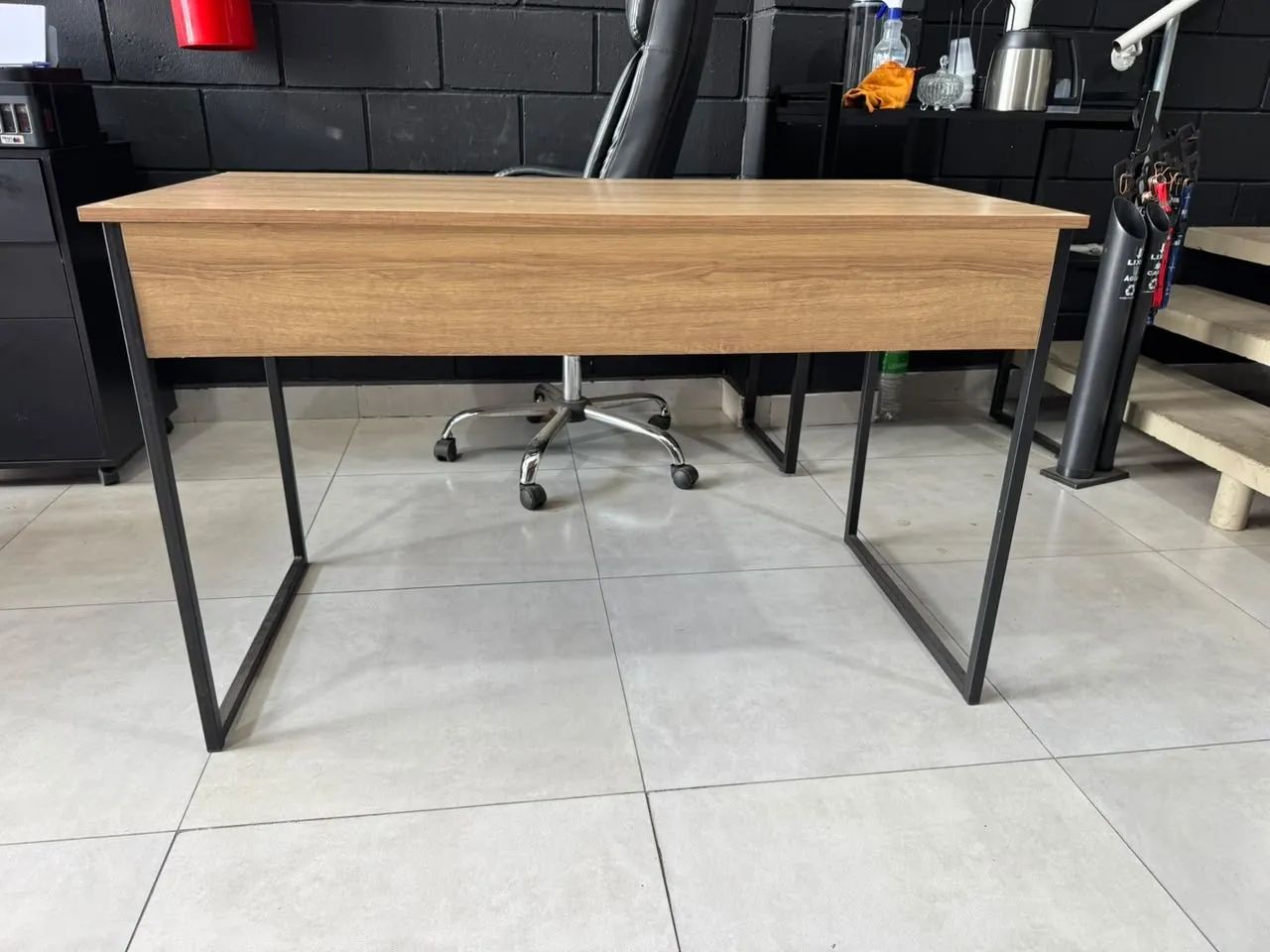 Mesa escritório 0,60 x 1,20 - Foto 3