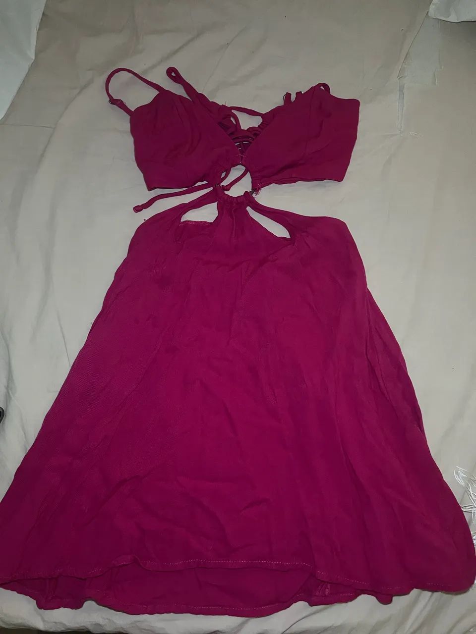Vestido com fendas