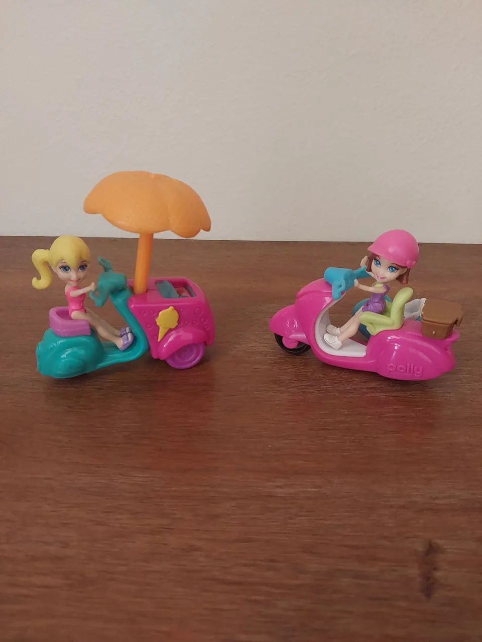 2 carrinhos Polly