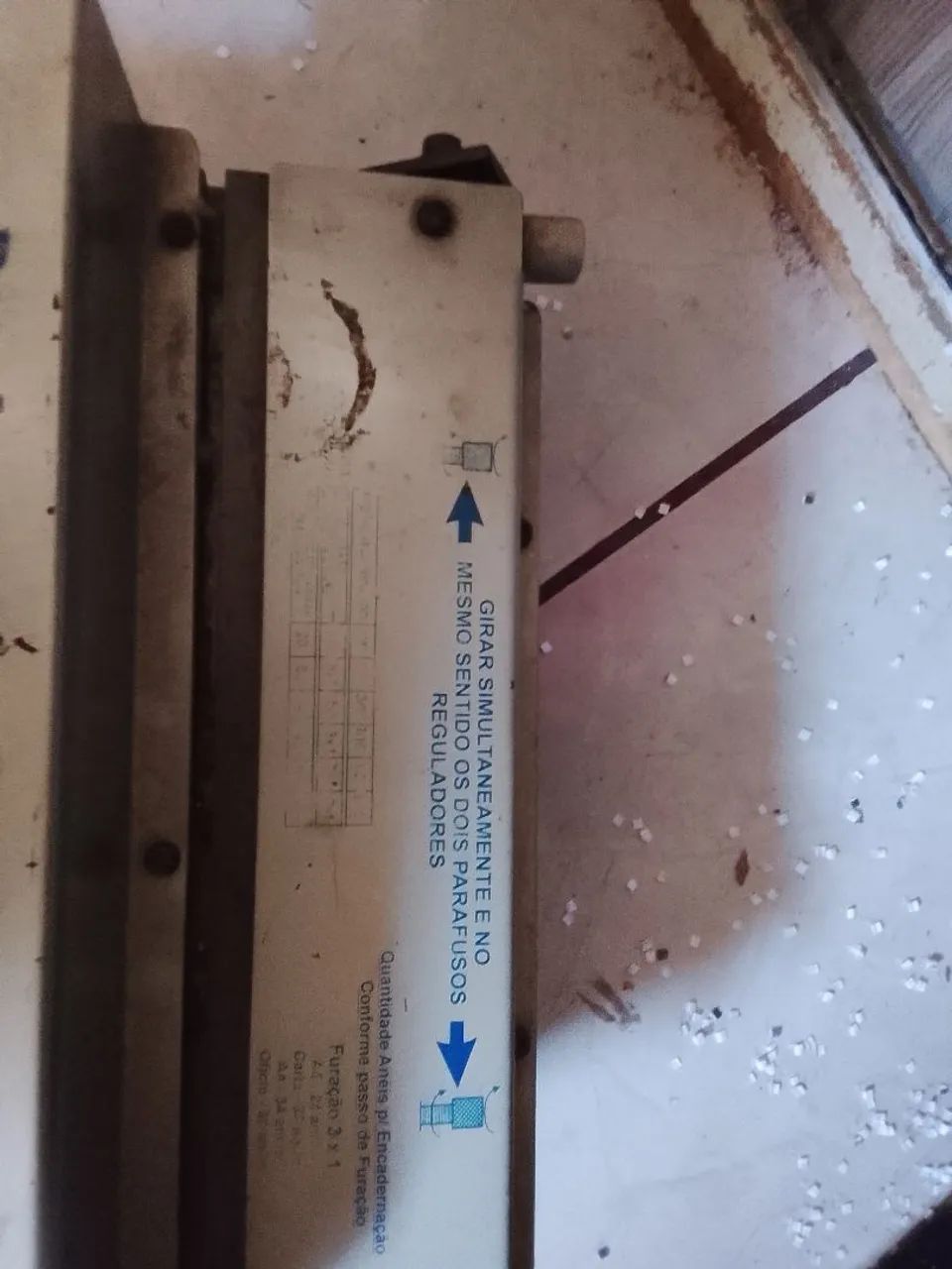 Encadernadora e perfuradora duplamatic conjugada 3 em 1  - Foto 4