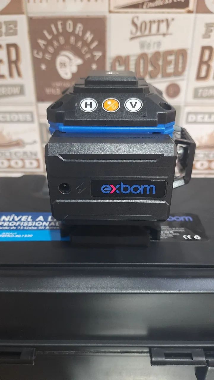 Nível a Laser Profissional 12 Linhas + Tripé