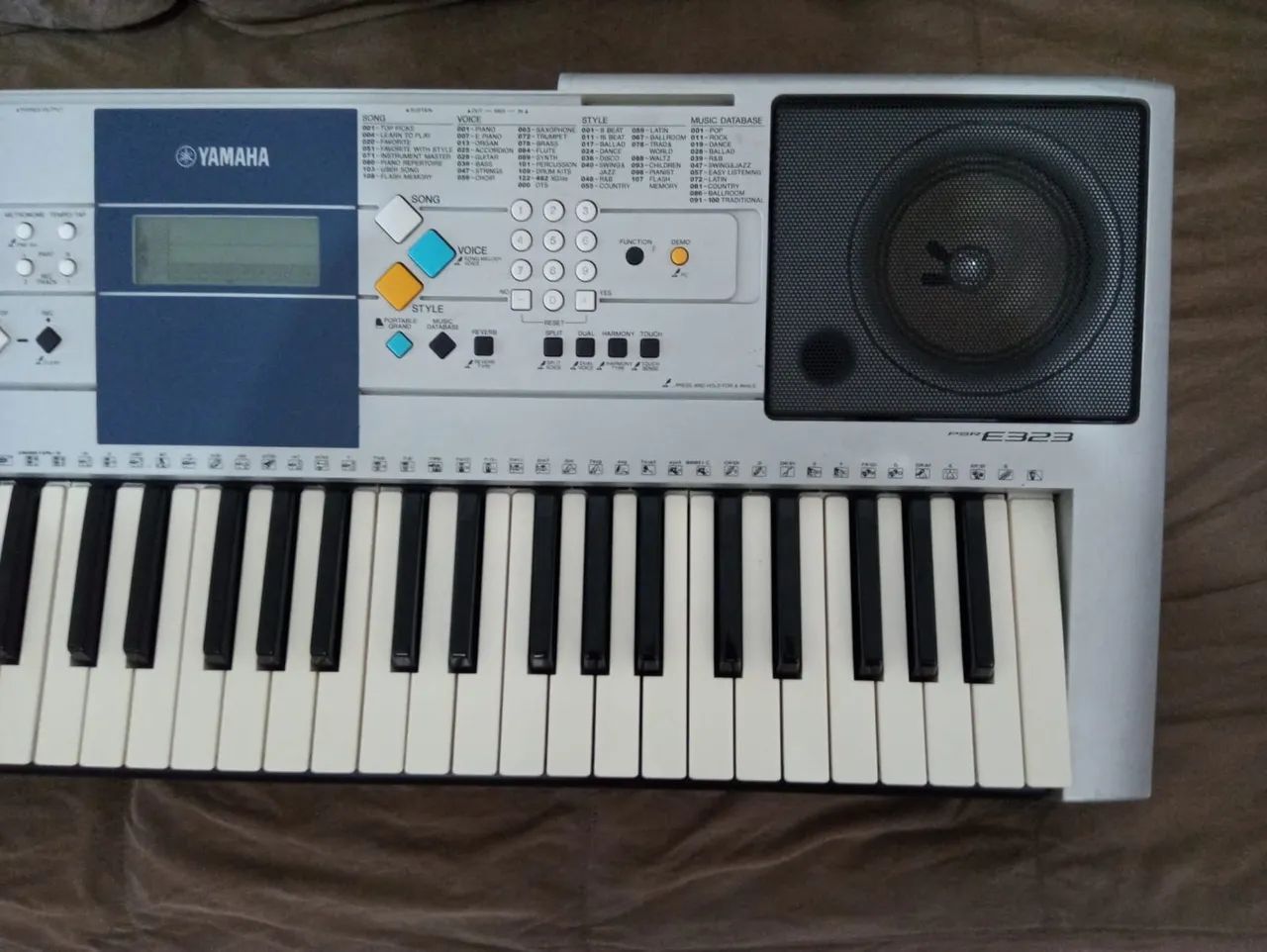 Teclado Yamaha Psr e323 - Foto 2