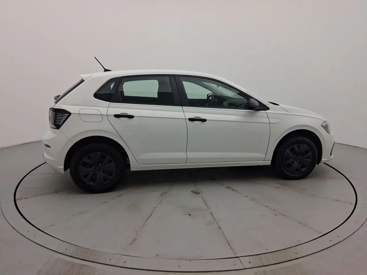 Volkswagen Polo Track 1.0 Flex 12V 5p, foto 6 de 18