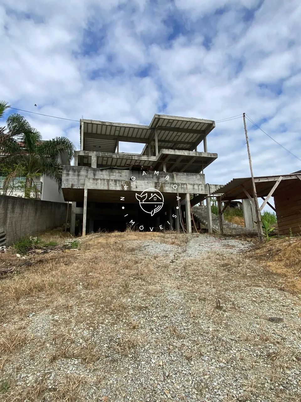 Casa moderna, piscina de borda infinita e 4 quartos em Santo Amaro da Imperatriz - Foto 5