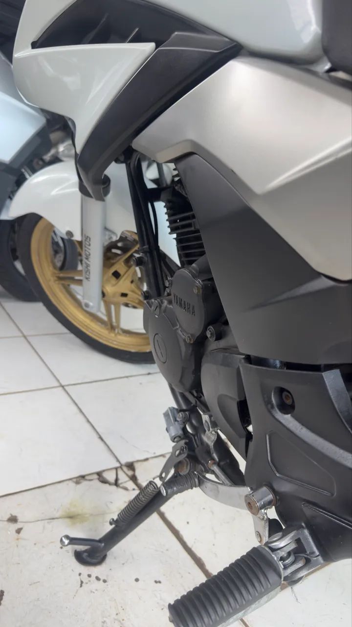 Ys 250 - Foto 2