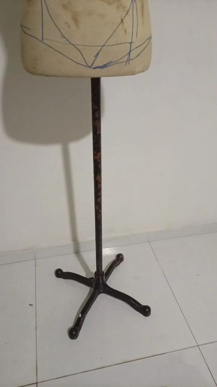 Manequim com tripé  - Foto 2